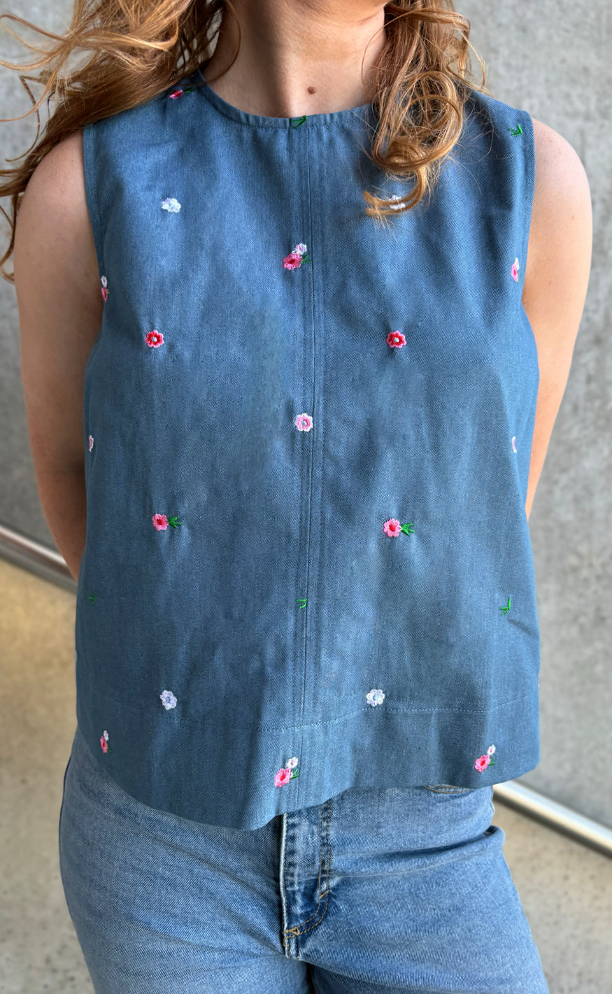 Say INA Copenhagen Top - Naja - Denim Blue W. Flowers Rabat