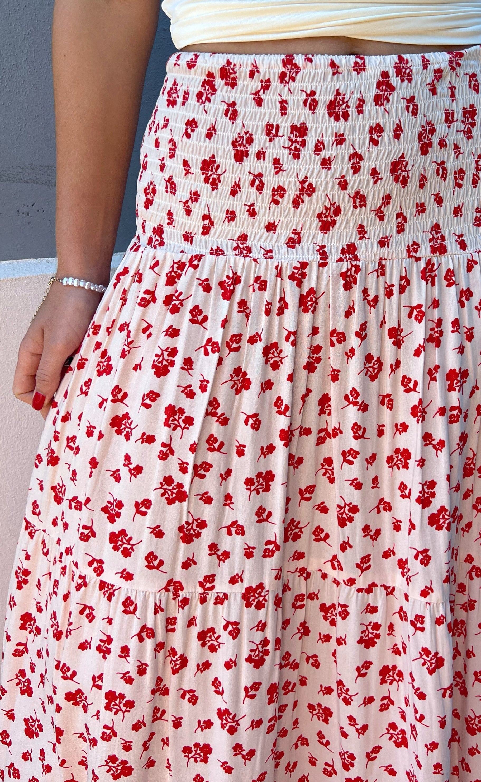 Say INA Copenhagen Nederdel - Nikoline - White/Red Flowers Hot på udsalg
