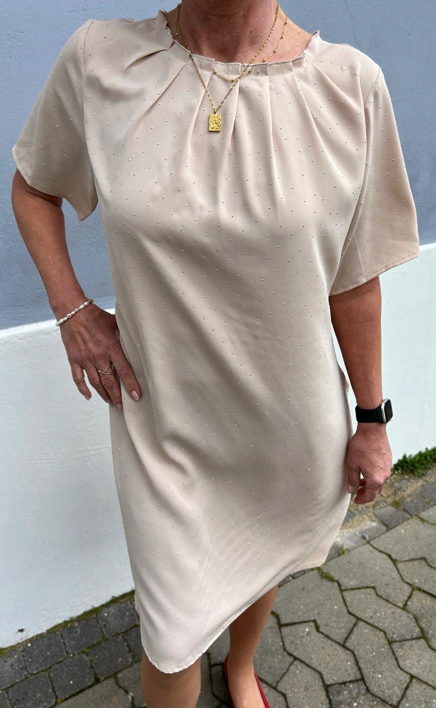 Say INA Copenhagen Kjole - Vicky Rhinestone - Beige