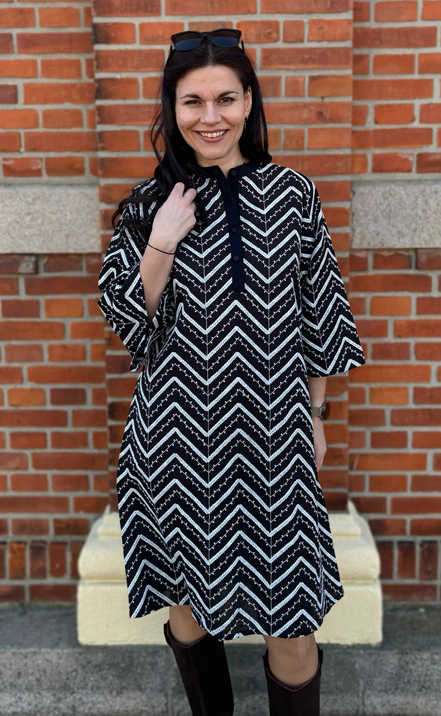 Say INA Copenhagen Kjole - Zara Zig Zag - Black W. White