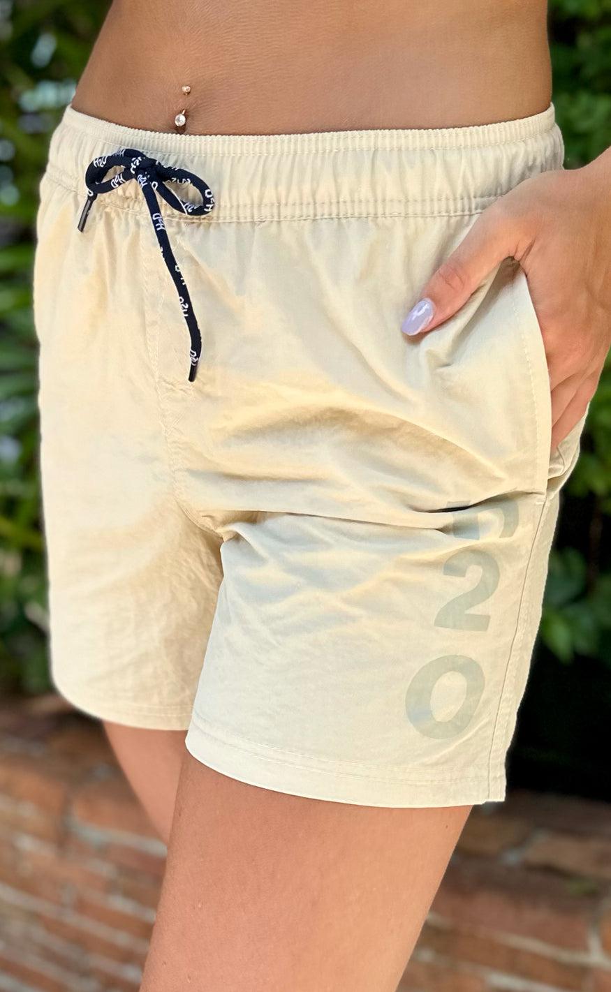 H2O Shorts - Leisure Logo - Beige på udsalg