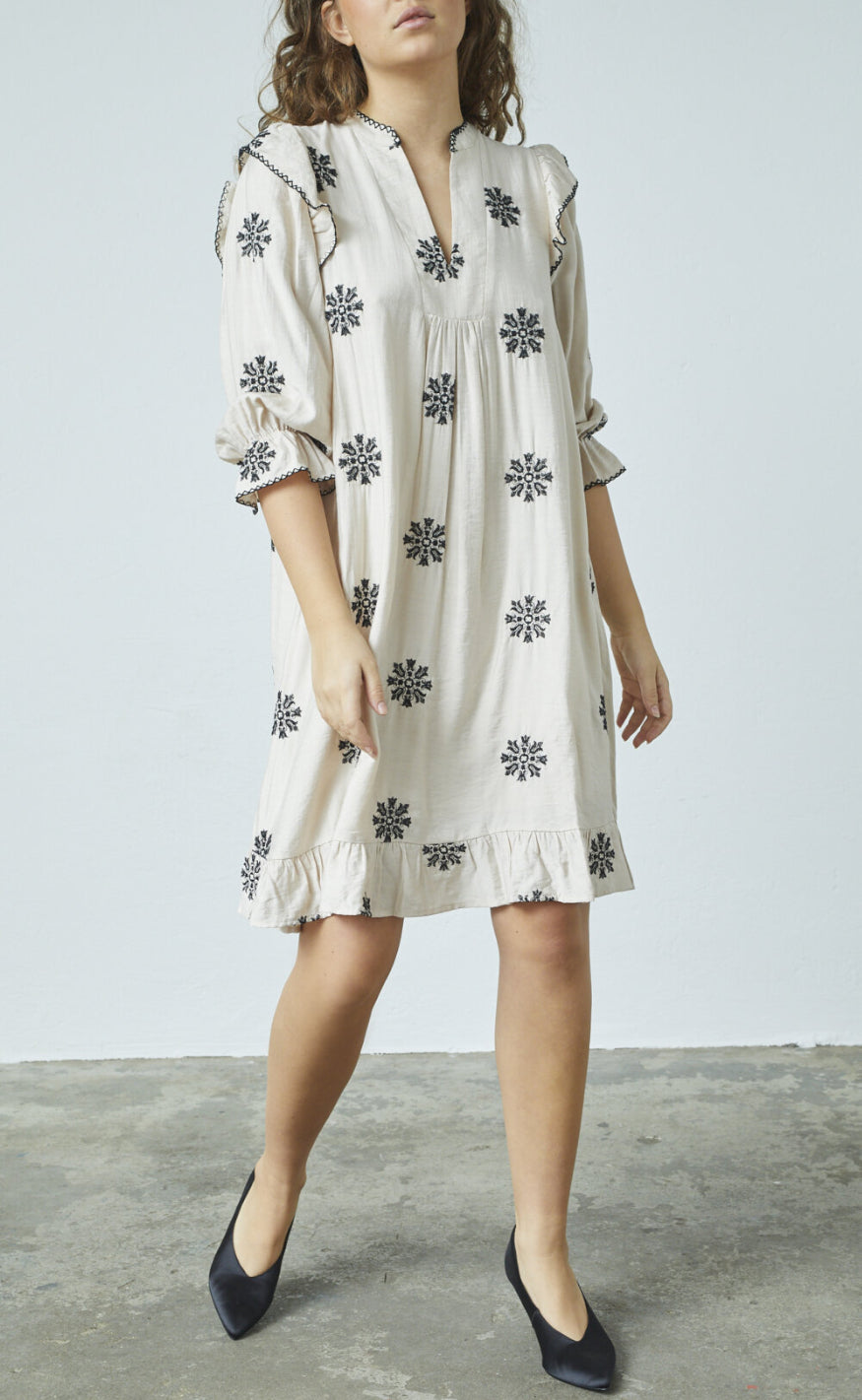 Love & Divine Kjole - Love1235-1 - Bamboo/Black Flower