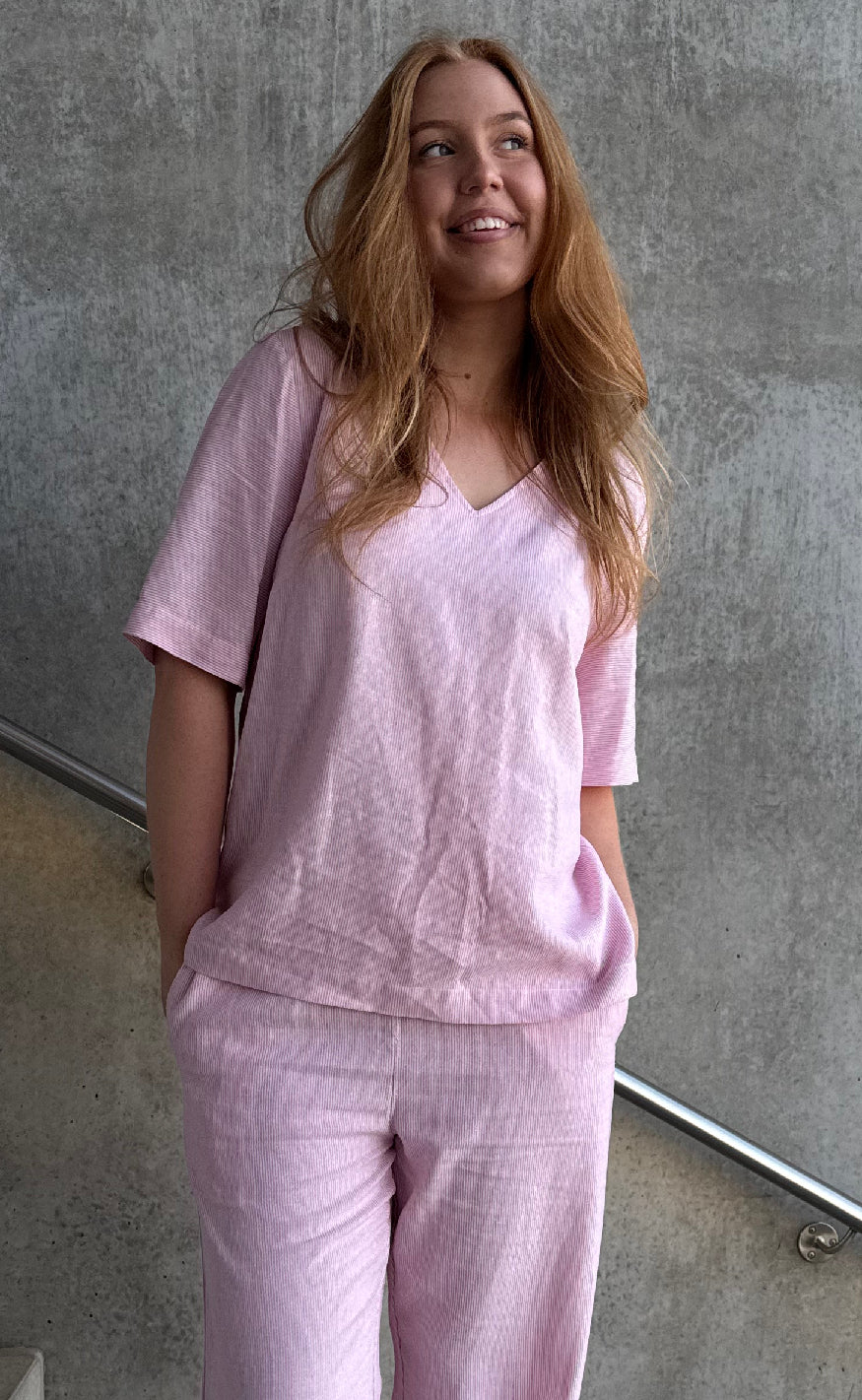 Freequent Bluse - Lava - Off White w. Fuchsia Pink