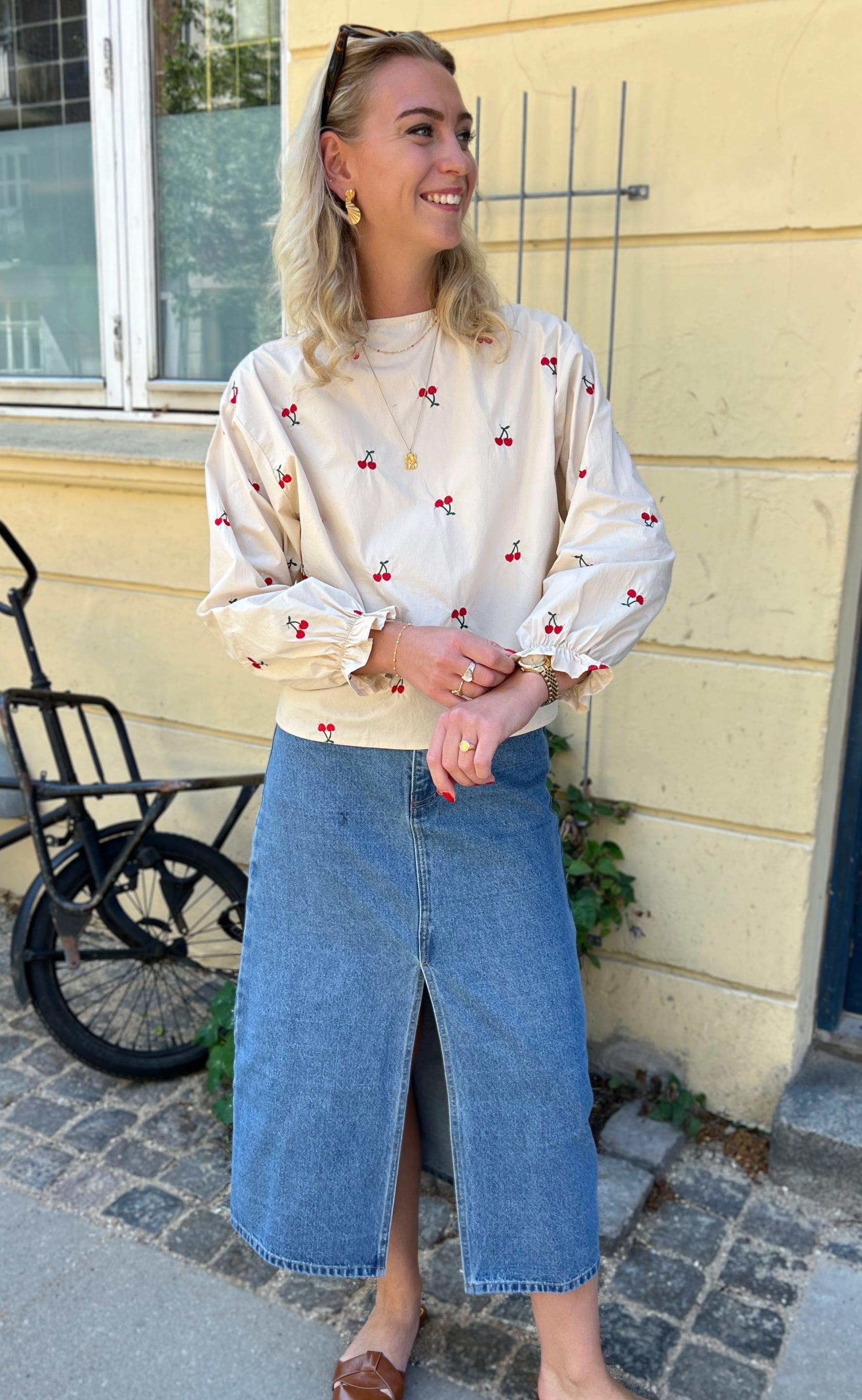 Say INA Copenhagen Bluse - Leonora - Off White W. Cherry