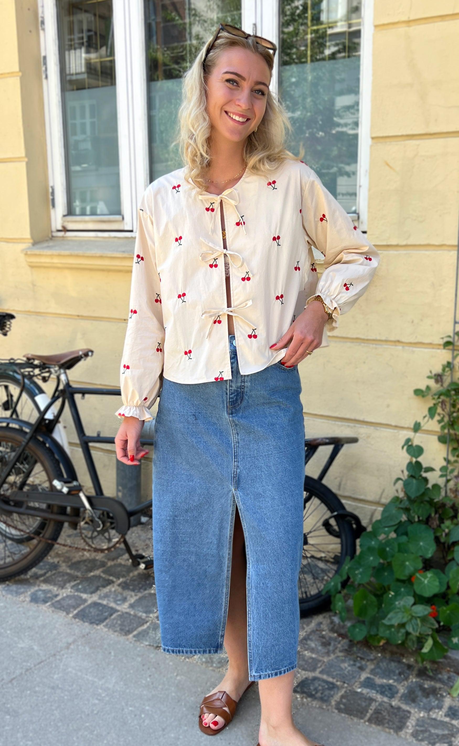 Say INA Copenhagen Bluse - Leonora - Off White W. Cherry