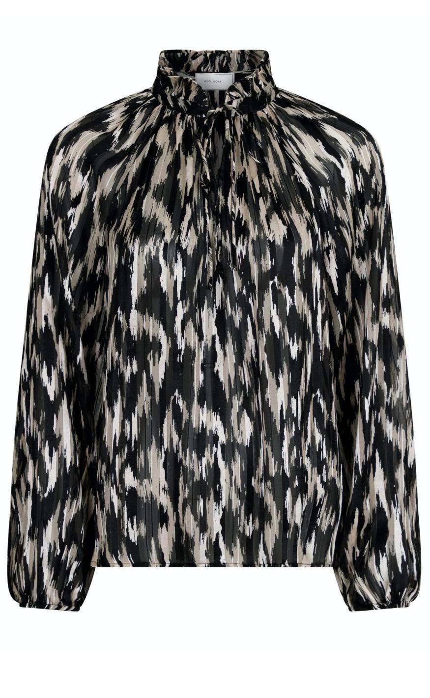 Neo Noir Blouse - Cobie Cheer Vibe - Black
