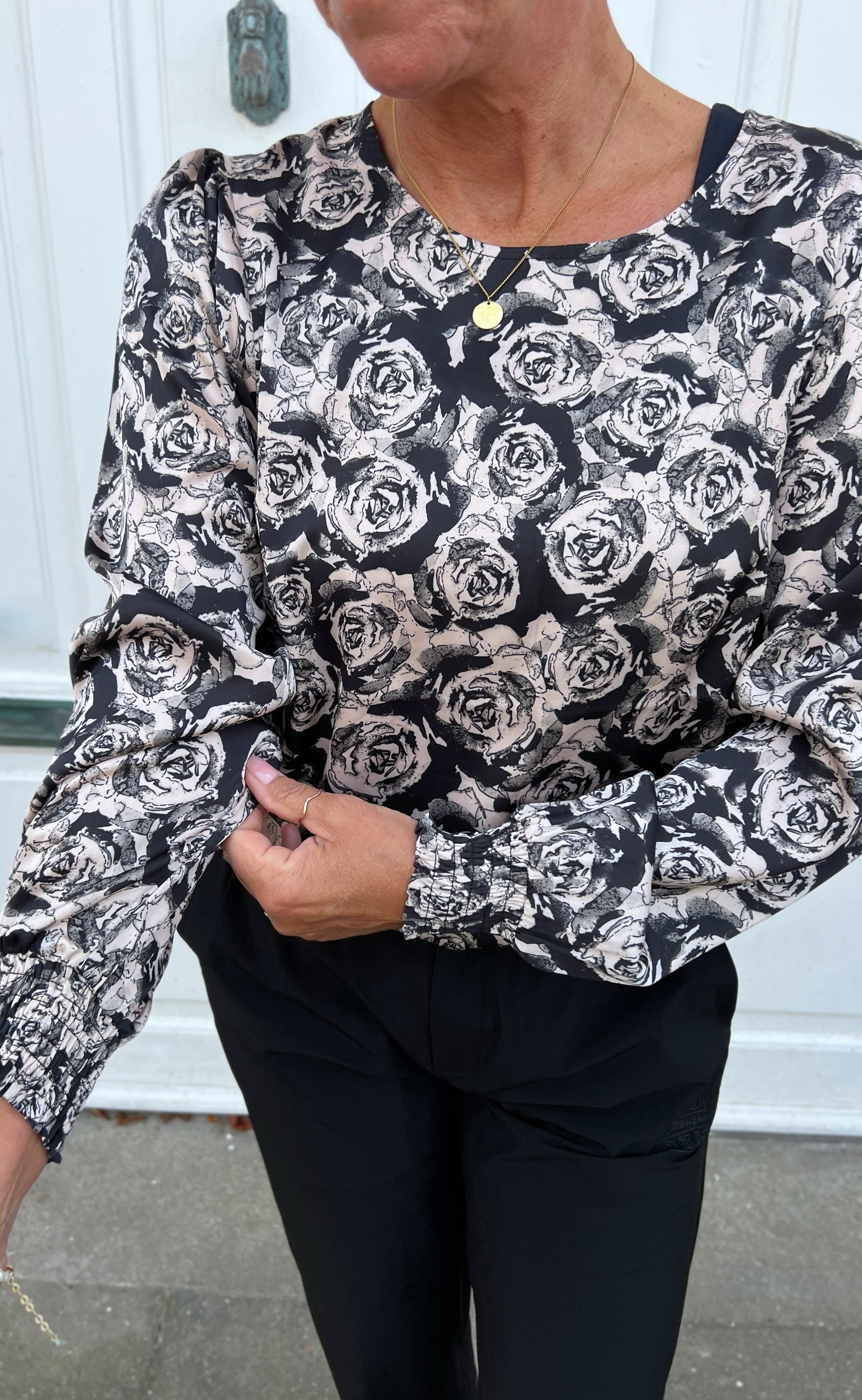 Say INA Copenhagen Bluse - Chili - Black Roses
