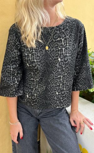 Say INA Copenhagen Bluse - Lara - Grey Leopard