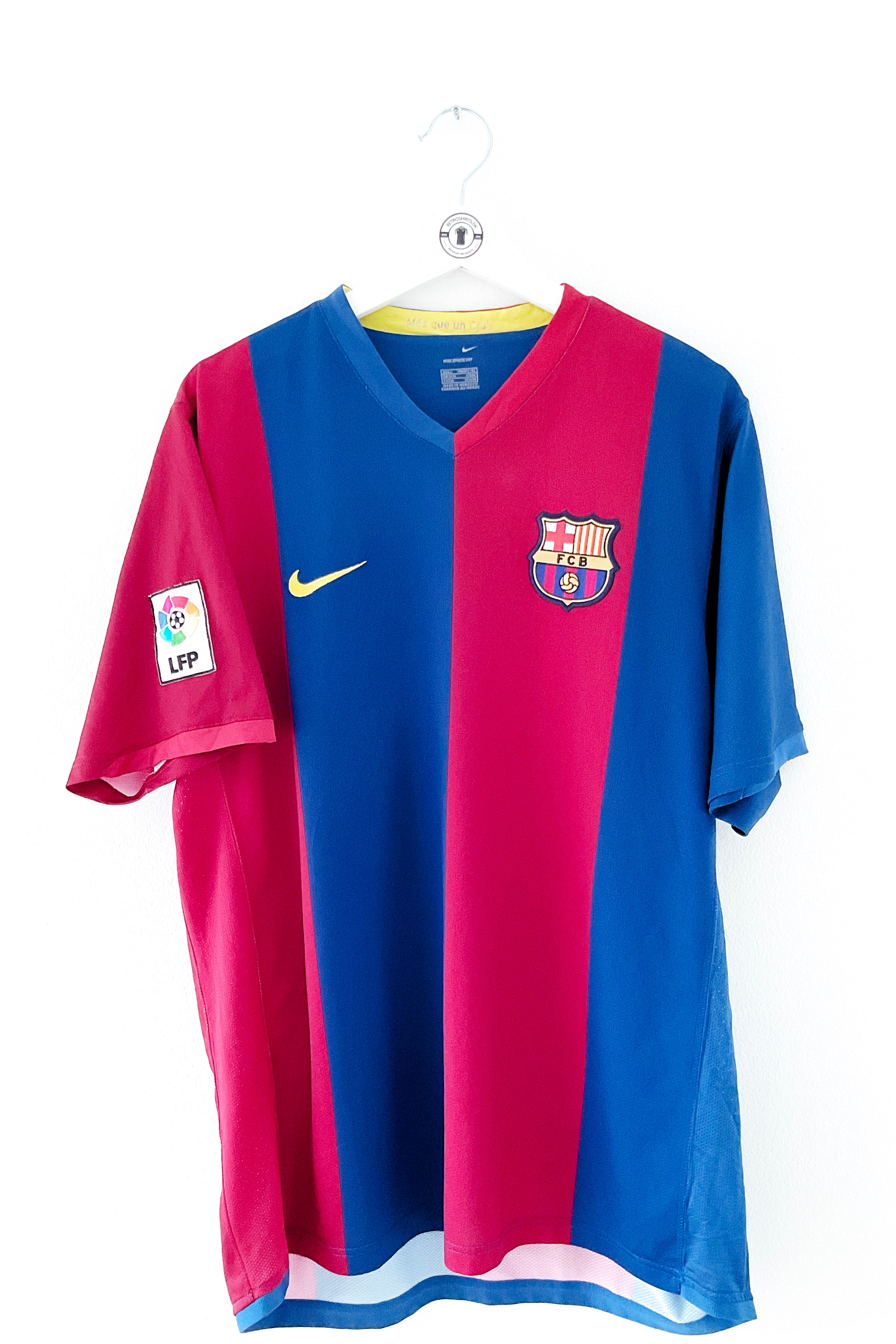 Barcelona 2006/2007 Hjemmebane #Ronaldinho 10 Large 9/10
