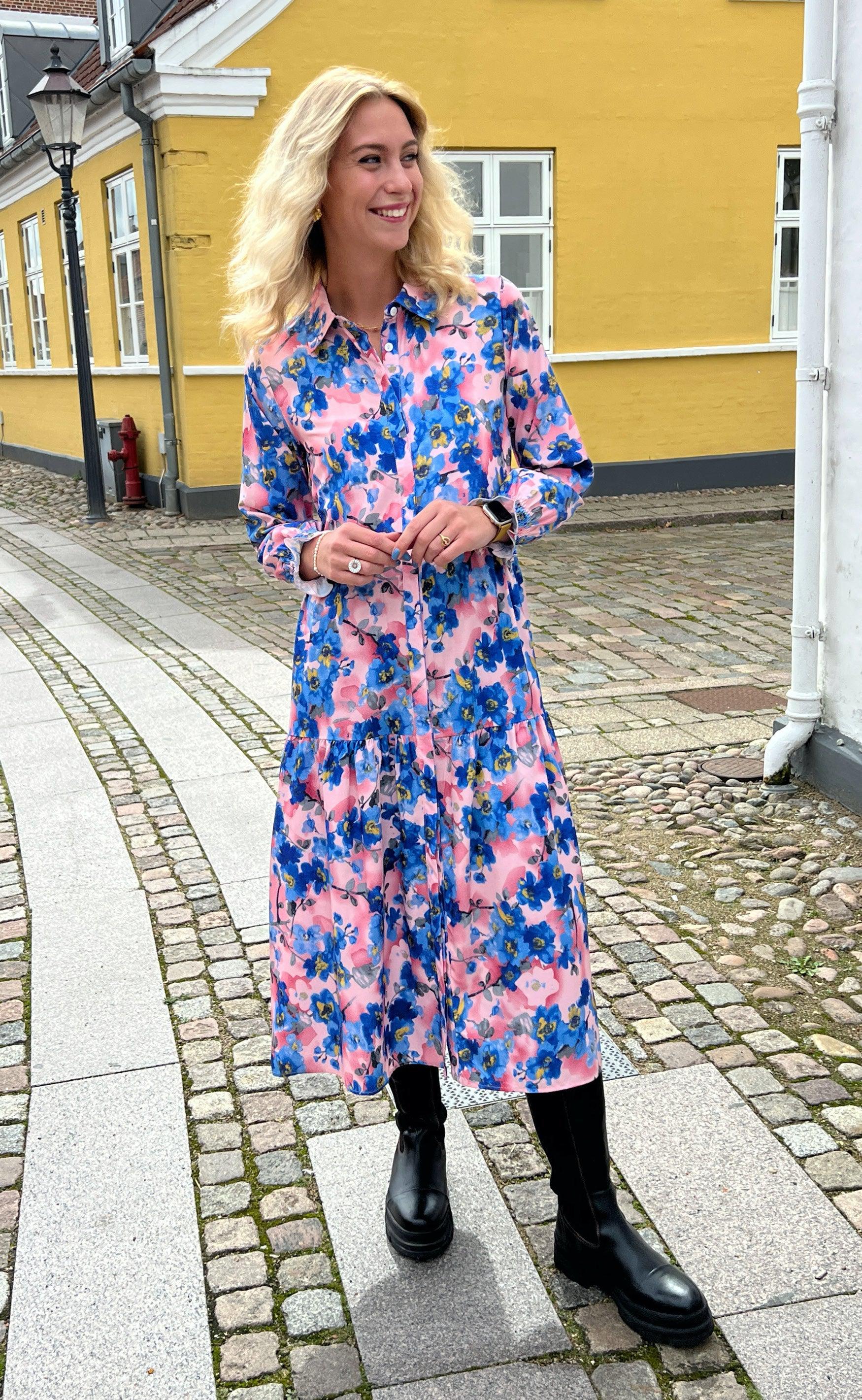 Say INA Copenhagen Kjole - Anna - Blue Flower Levere