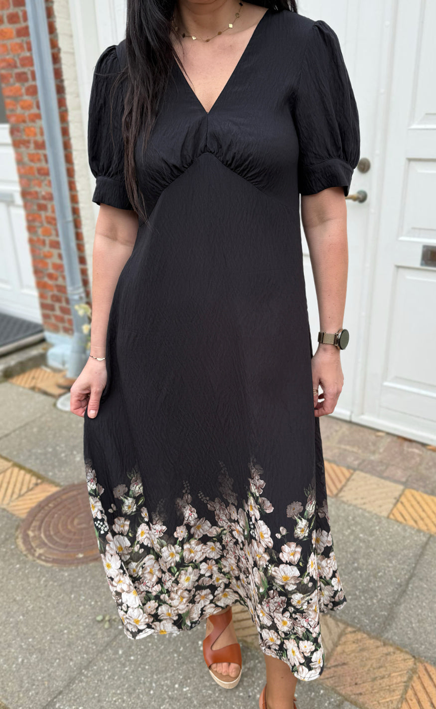 Say INA Copenhagen Kjole - Mirabelle - Black W. Flowers Hot på udsalg