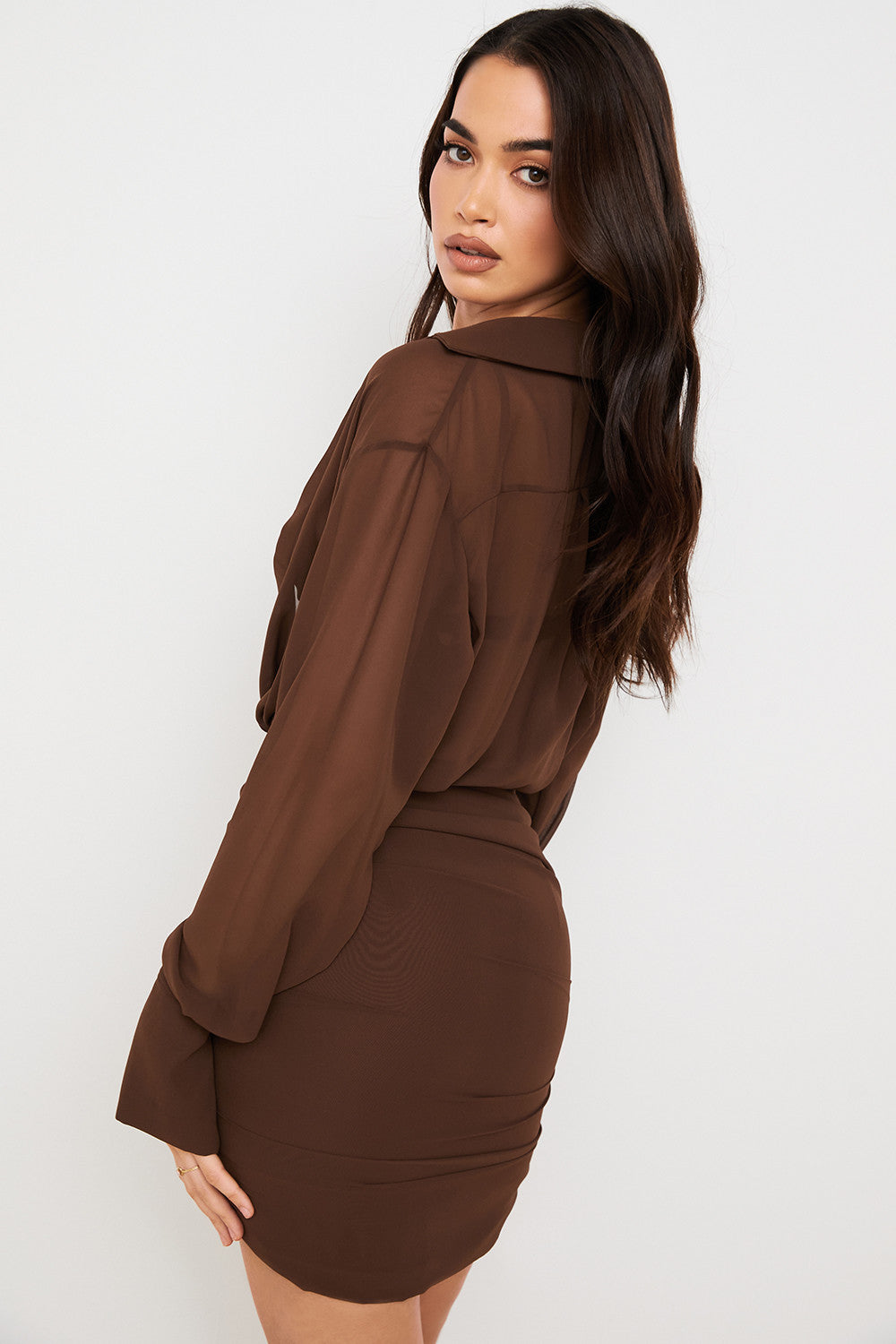 Chokolade chiffon skjortekjole og bralette