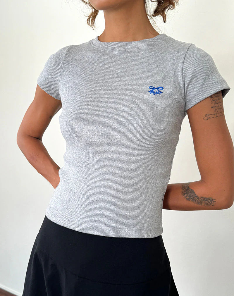Baby T-shirt med sløjfebroderi