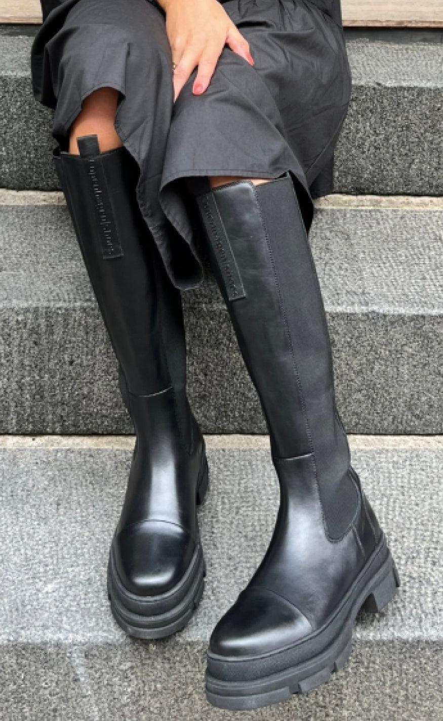 Copenhagen Shoes Støvle - Follow Me - Black (Wiht Black Stiches)