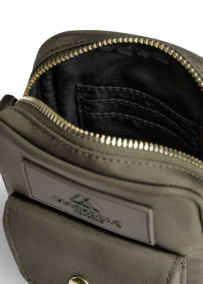 Markberg Darla Mini Cross Mobiltaske - Dark olive with gold