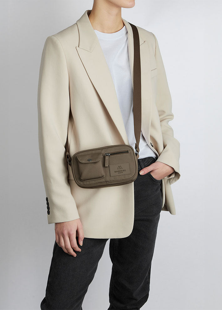 Markberg Darla Small Crossbody Taske - Recycled - Walnut