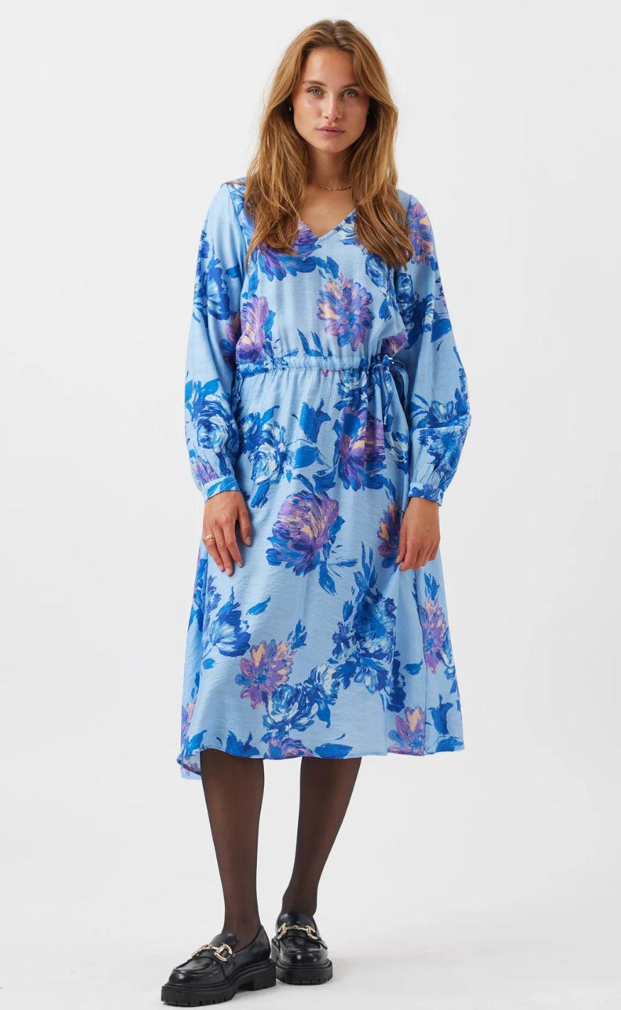Moves Kjole - Galant - Placid Blue Levere