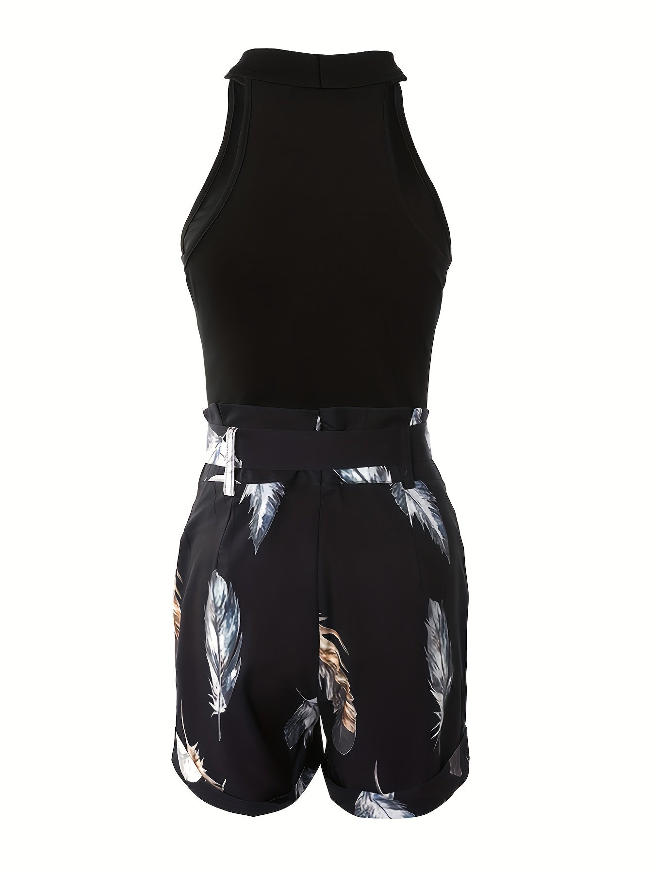 Tanktop med blomsterprint og shorts med bælte