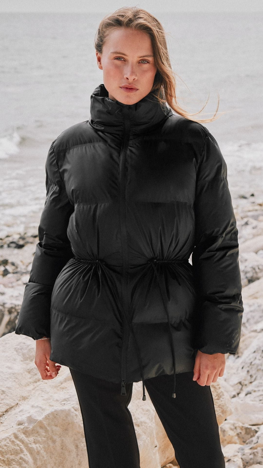 Neo Noir Puffer Jakke - Mayra - Black Online nu