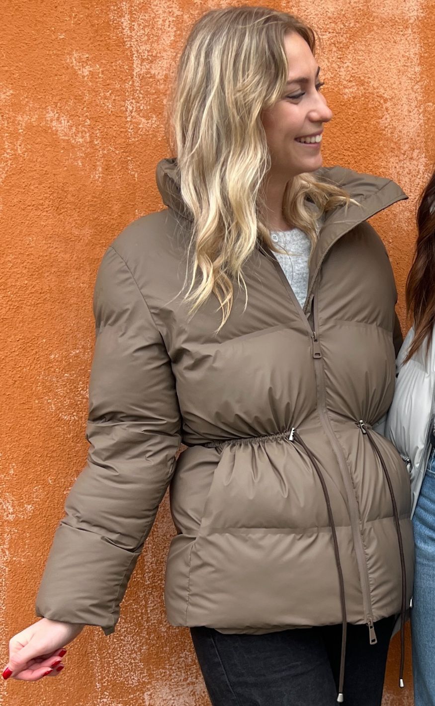 Neo Noir Puffer Jakke - Mayra - Dark Taupe