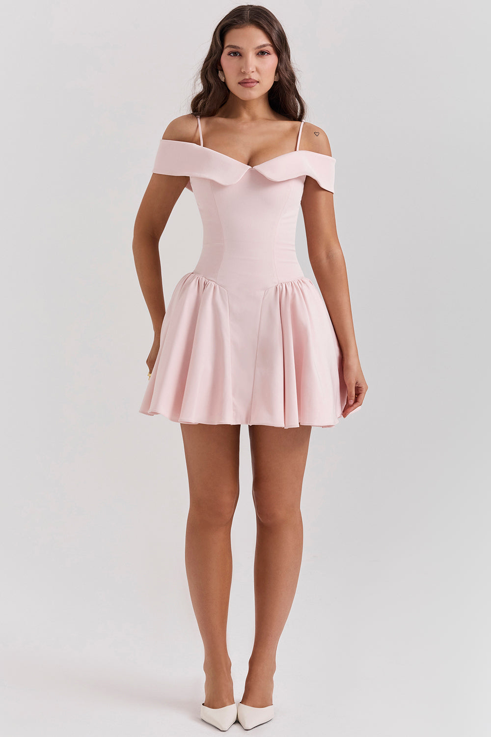 Off shoulder minikjole