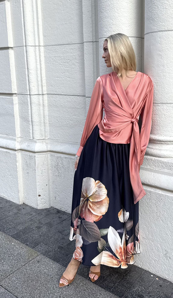 Karmamia Ines Blouse - Slå-om-bluse - Semi Rich Peach