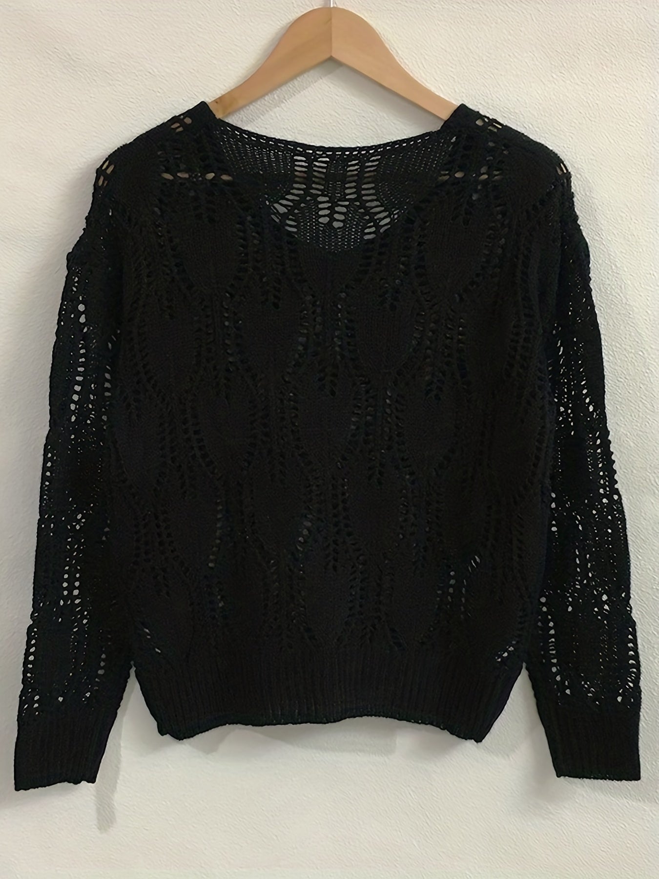 Sweater med V-udskæring og udskæring