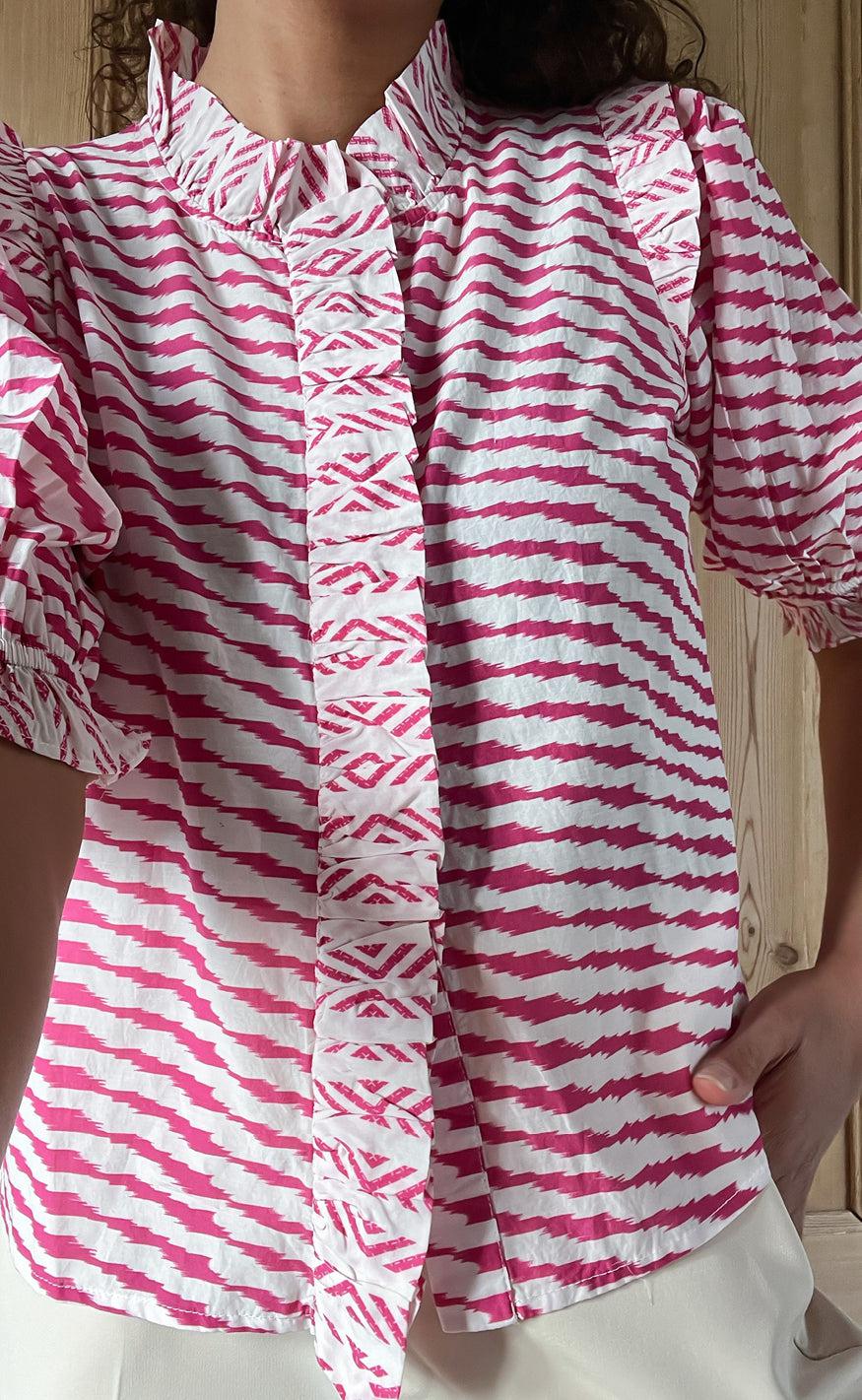 Neo Noir Bluse - Chacha Graphic - Pink