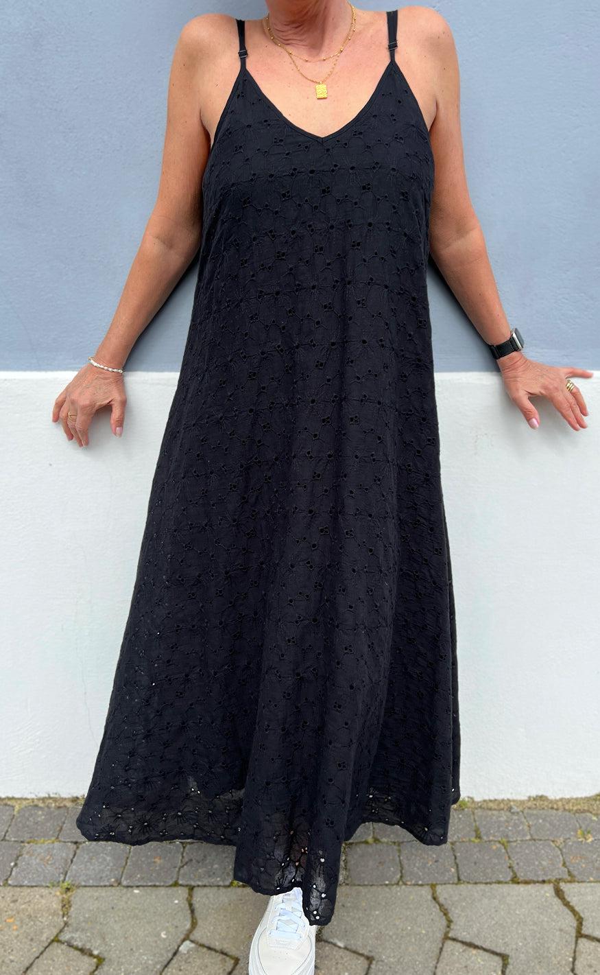 Say INA Copenhagen Kjole - Klara - Black Broderi Anglaise