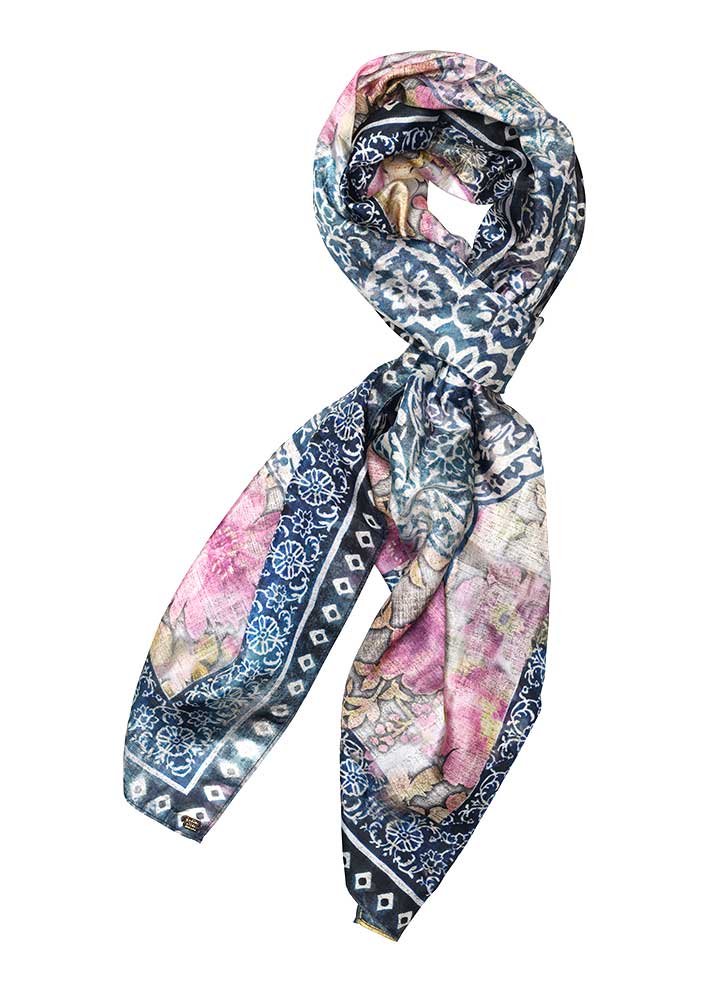Gustav Joory Silketørklæde 56806-81165 Rose flower w. navy print