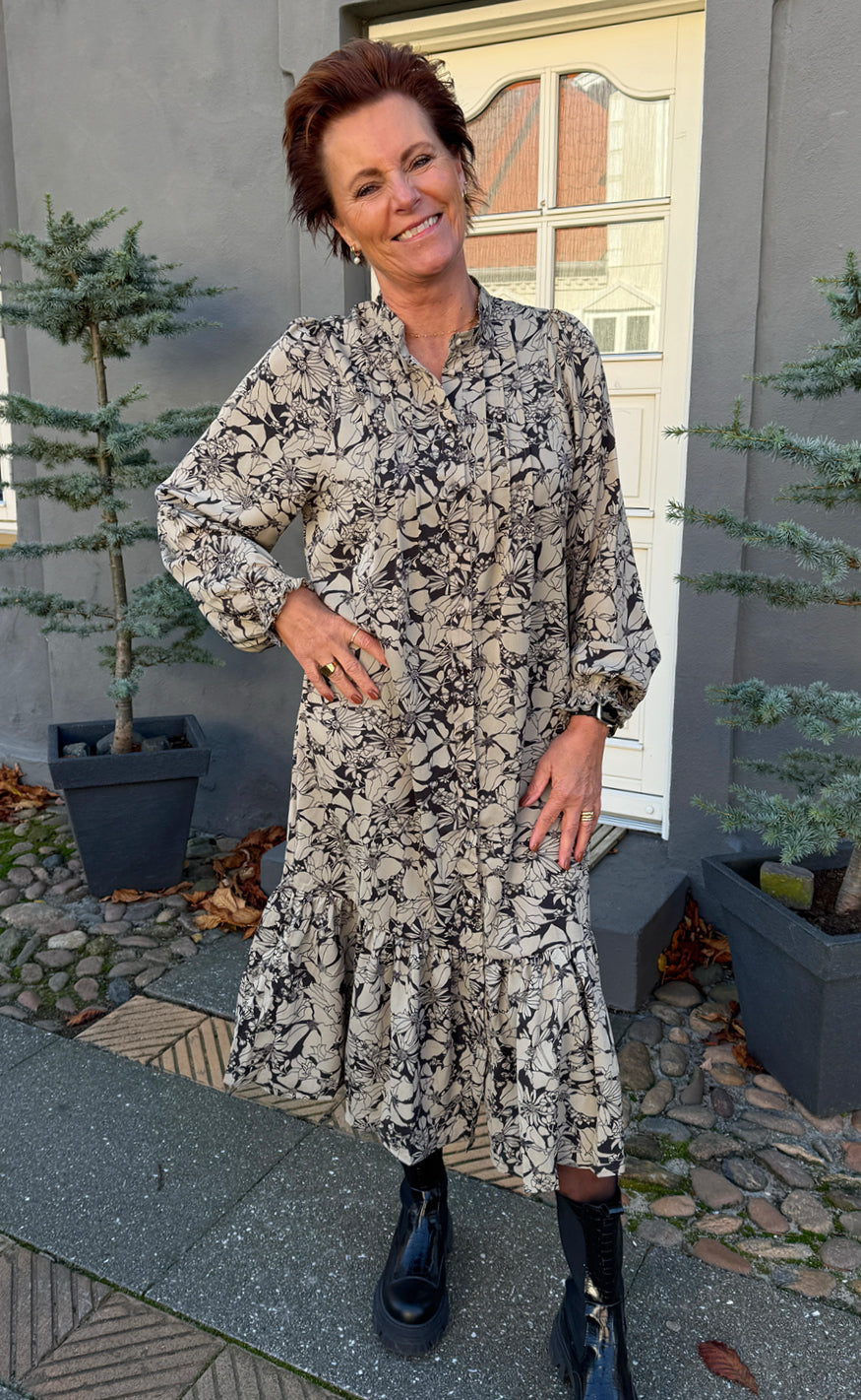 Say INA Copenhagen Kjole - Aida - Black / Brown Flowers