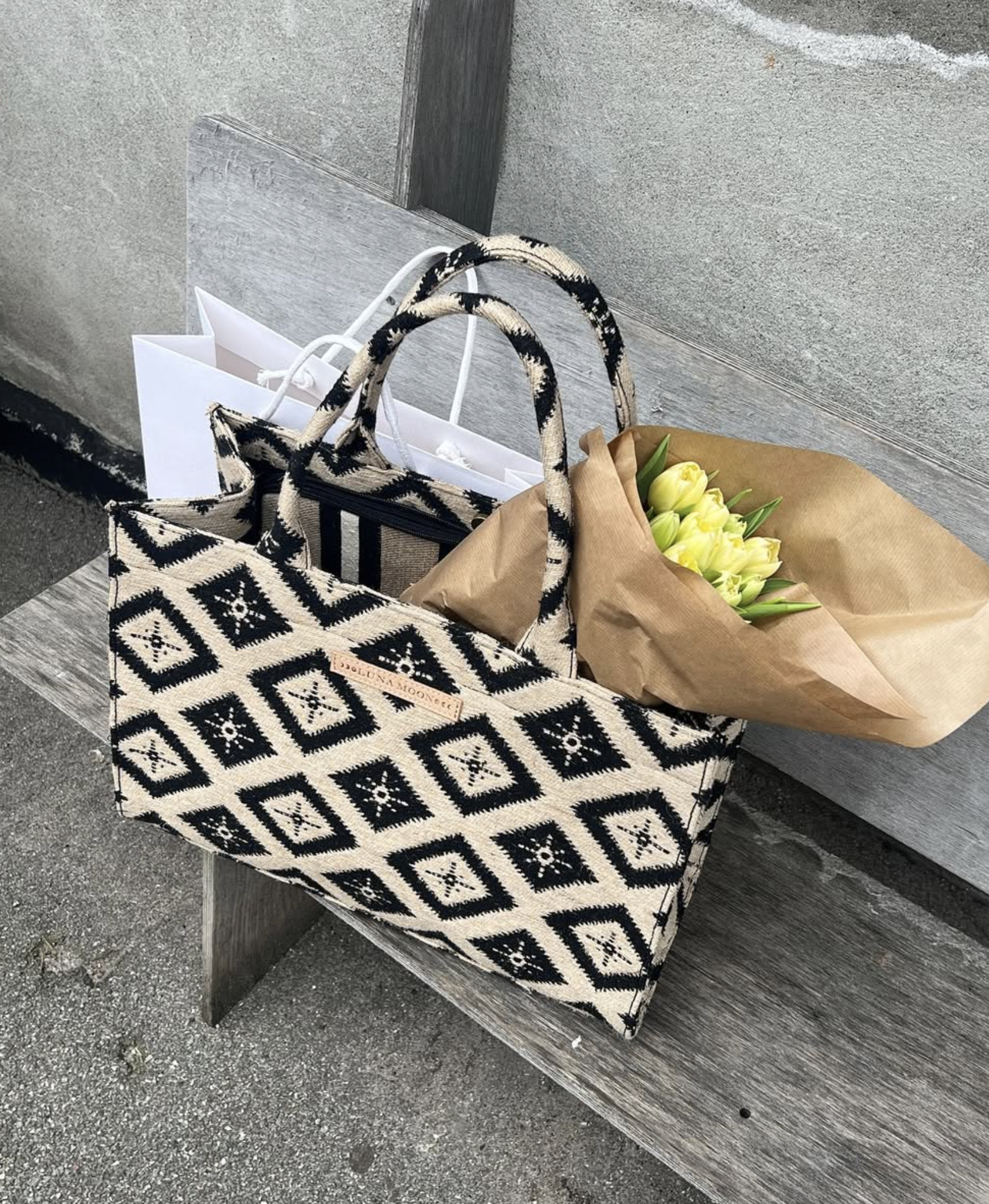 Luna Moon Rue Rivoli Big Tote - Jute/Black