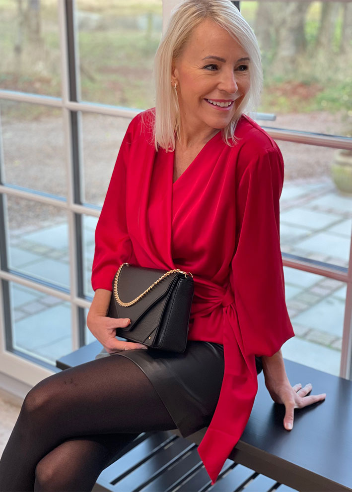 Karmamia Ines Blouse - Slå-om-bluse - Deep Red
