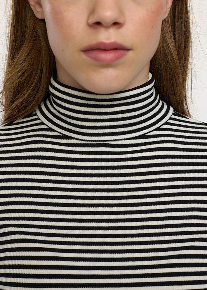 Soft Rebels Fenja Stripe Rollneck SR424-302 Black