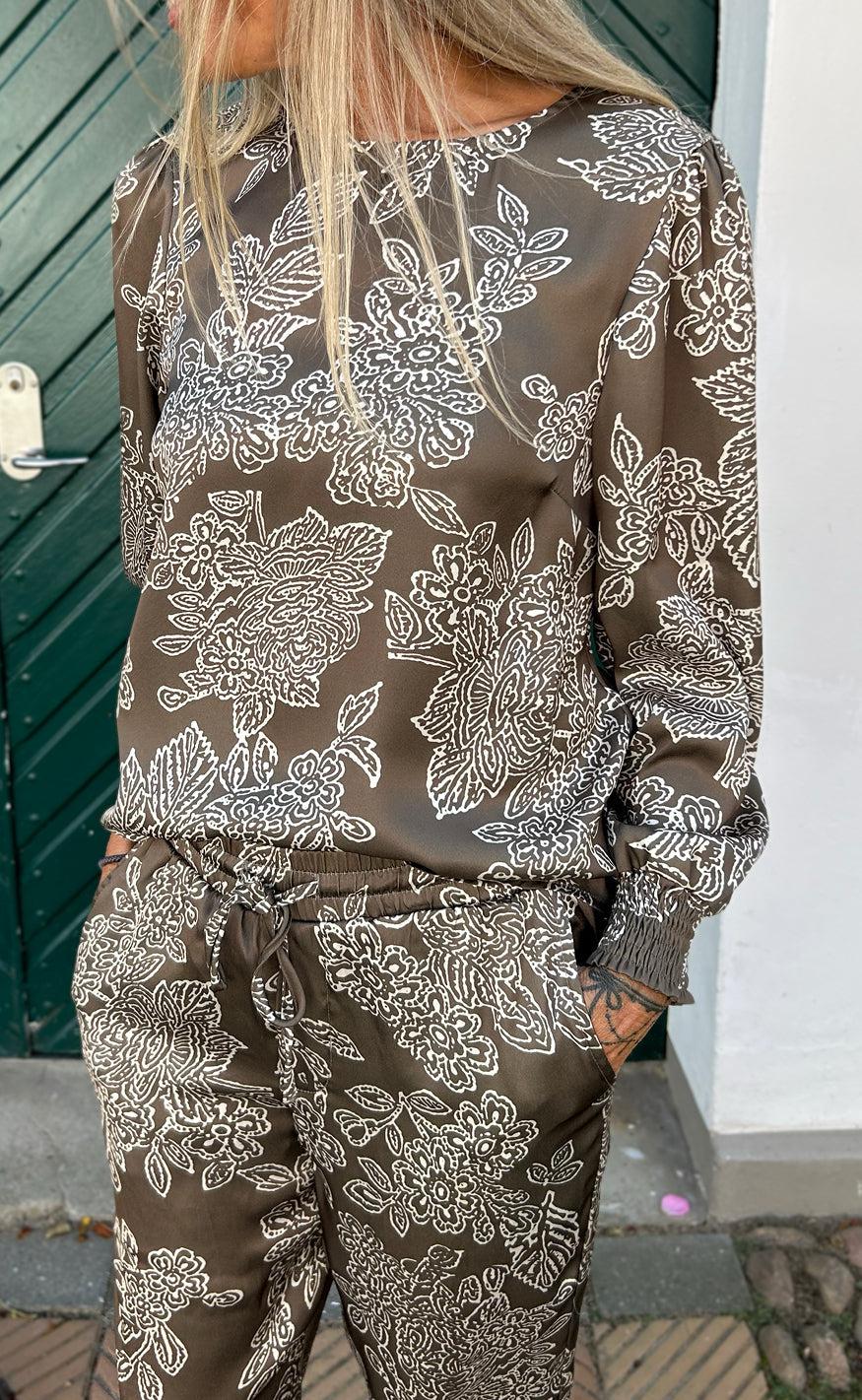 Say INA Copenhagen Bluse - Chili - Dark Brown Flower