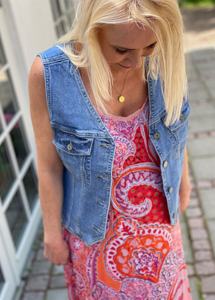One Season Antoinette Viscose Stropkjole - Brazil