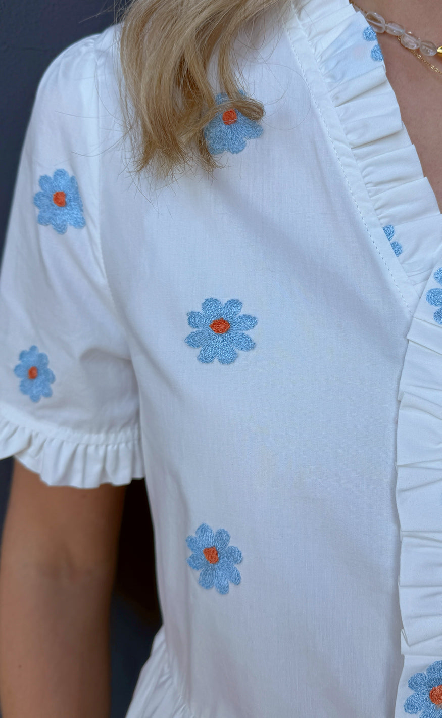Say INA Copenhagen Top - Catja - Blue Flower Embroidery