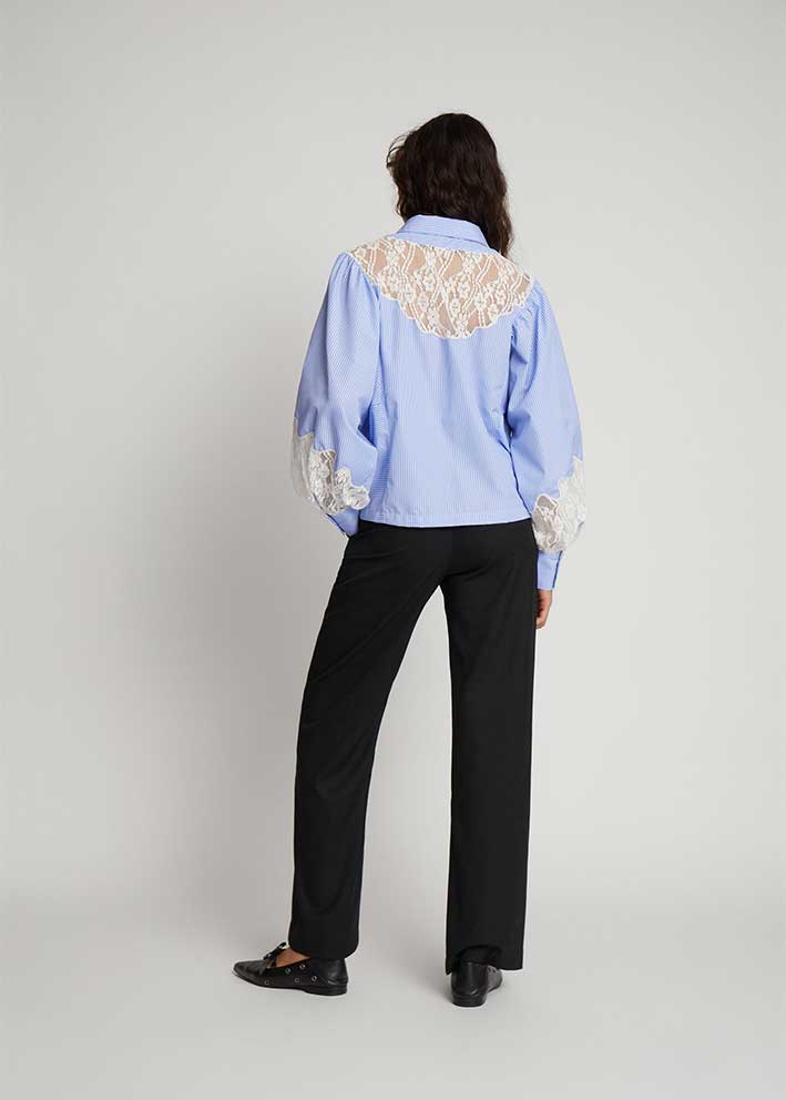 Munthe Shellcu Bluse - Blue/Lace