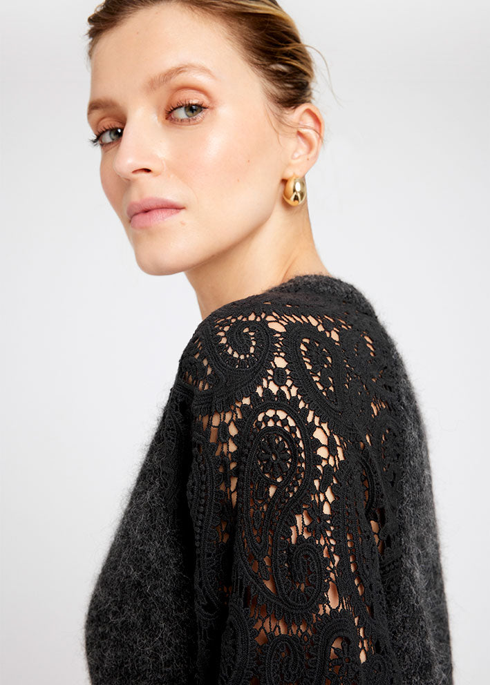 Gustav Magda v-neck knit with lace 55408 Cardigan - Black