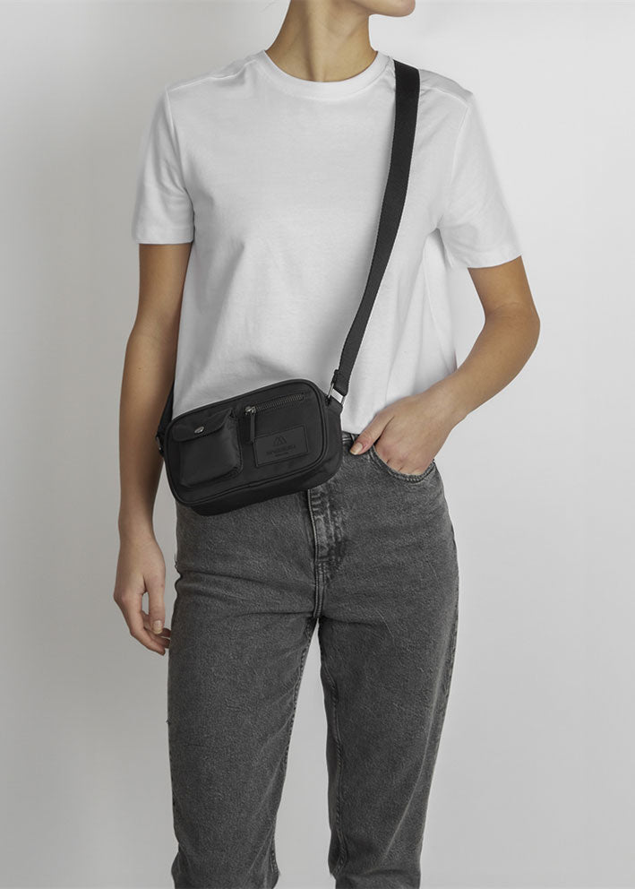 Markberg Darla Small Crossbody Taske - Recycled - Black