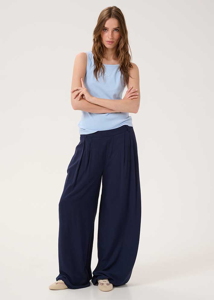 My Essential Wardrobe Mandy Logo Top - Kentucky Blue