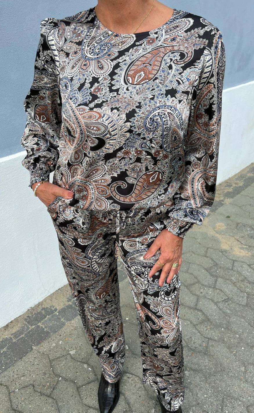 Say INA Copenhagen Bluse - Chili - Paisley Night