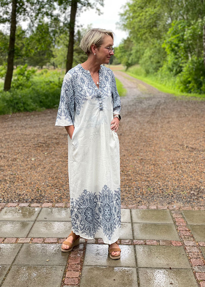 Gustav Anika long shirt dress 53501 Kjole - White w. Blue Print
