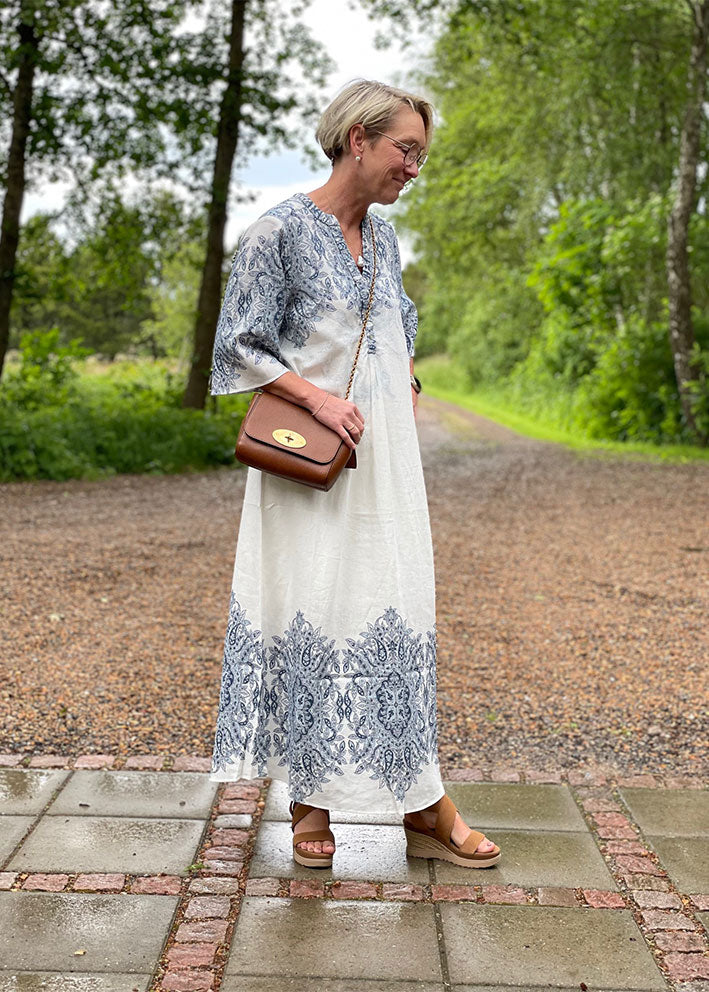 Gustav Anika long shirt dress 53501 Kjole - White w. Blue Print