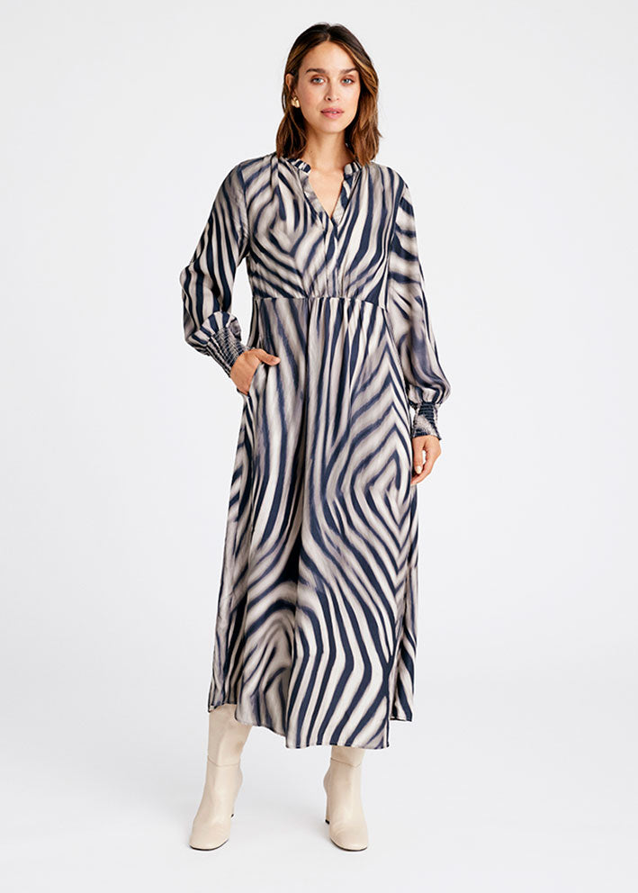 Gustav Halima long dress 56505 Kjole - Black and sand zebra print