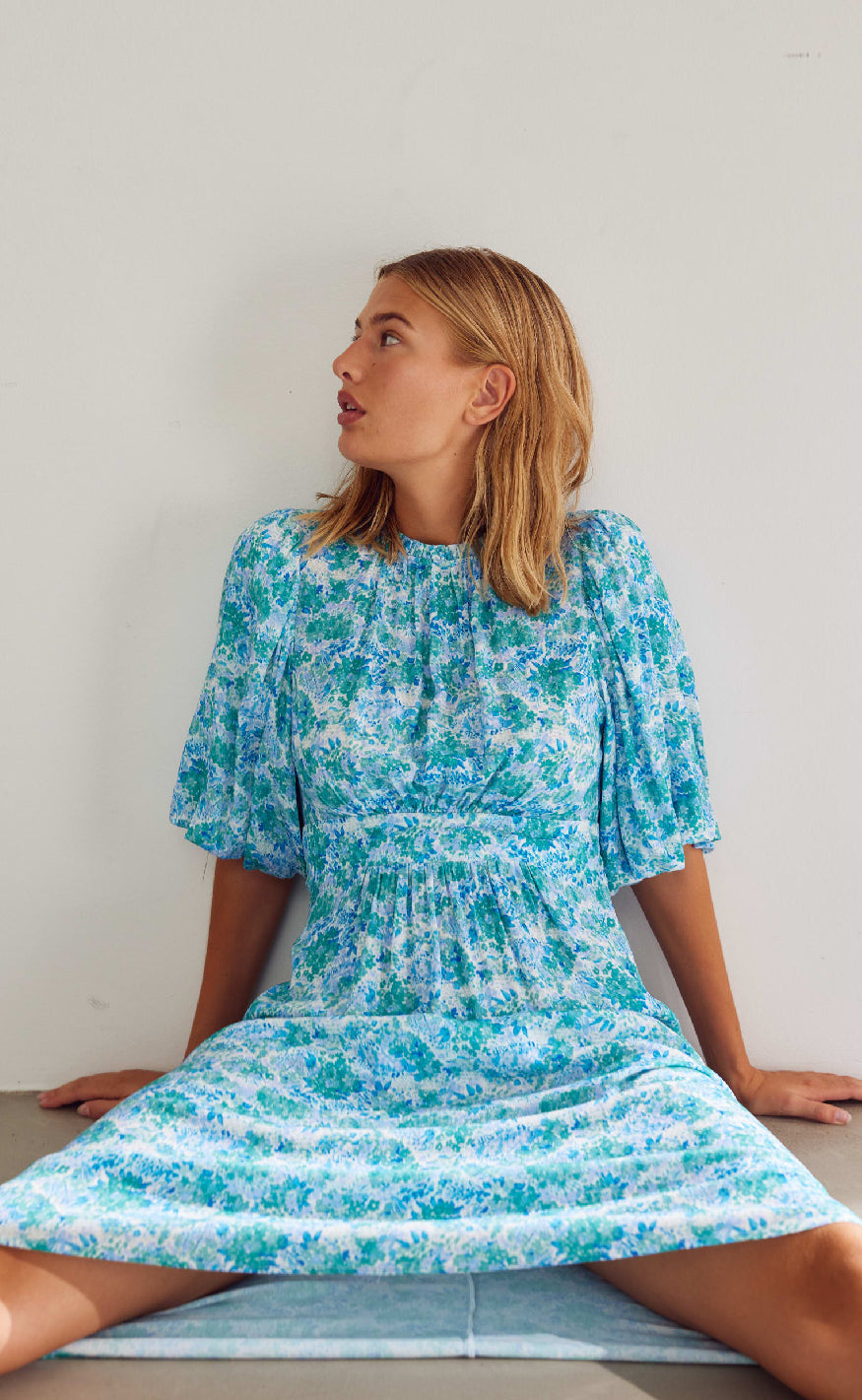 Noella Kjole - Ruth - Cindy Blue Print Online nu