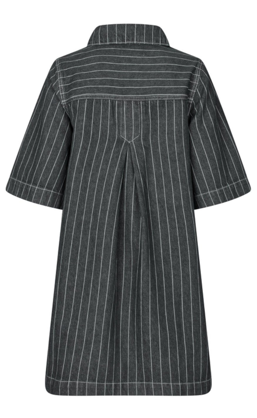 Global Funk Kjole - Mira-G - Dark Grey Pinstripe på udsalg