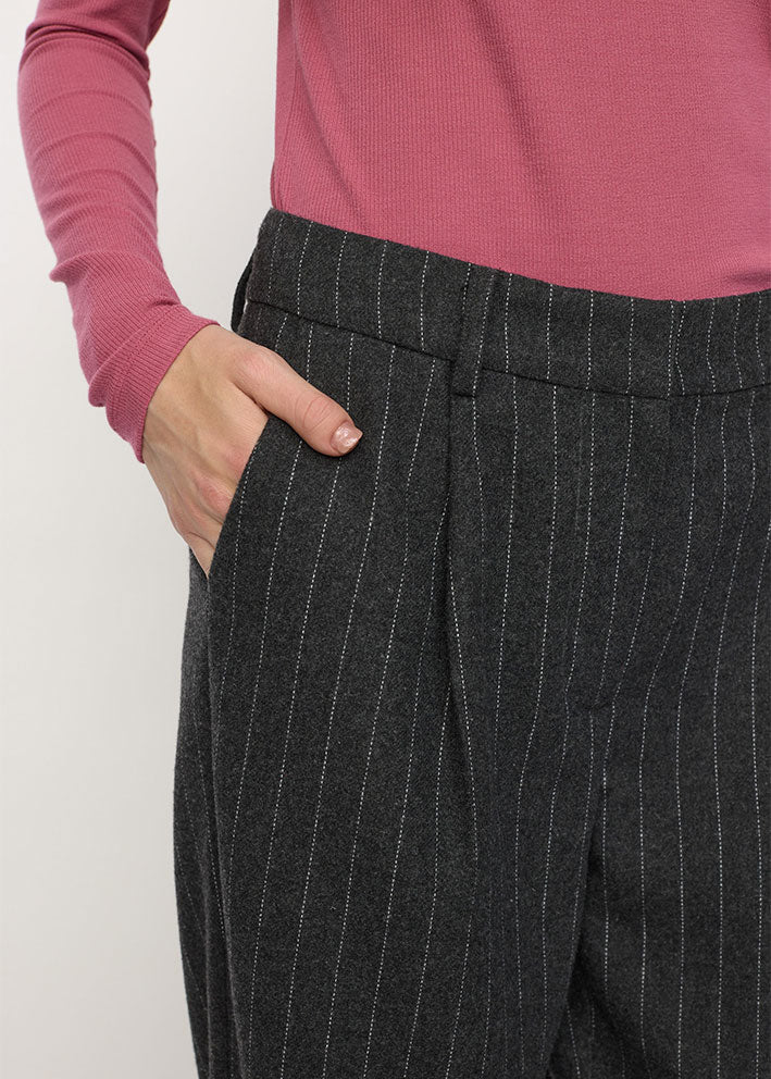 Soft Rebels Emery Loose pant SR624-718 Dark Grey Melange