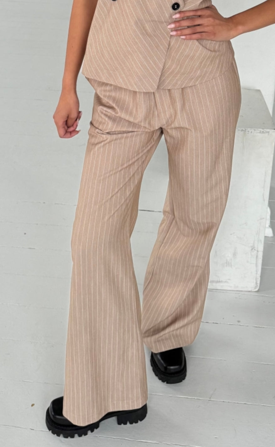 Continue Bukser - Roberta - Sand/White Stripe Levere