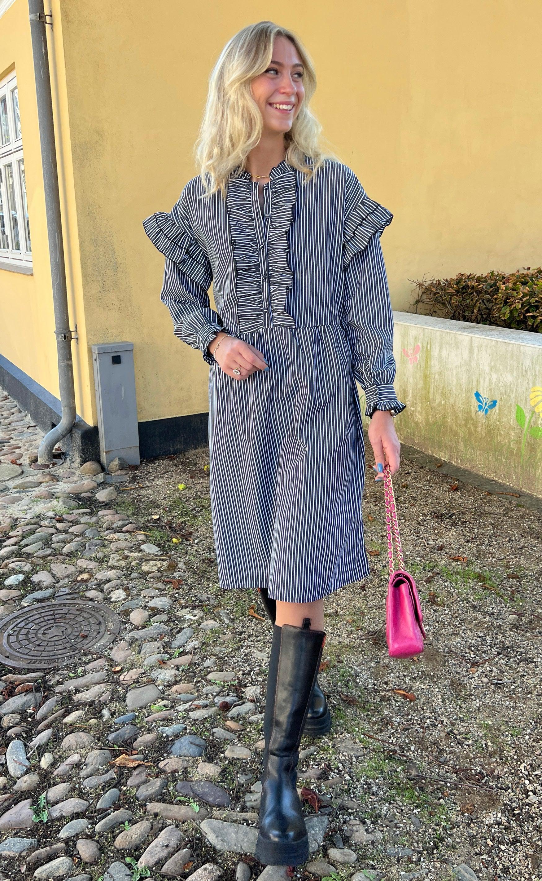 Say INA Copenhagen Kjole - Emilie - Black Striped